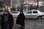 Người dân đeo khẩu trang phòng tránh dịch COVID-19 tại Tehran, Iran, ngày 23/2. (Nguồn: IRNA/TTXVN) 