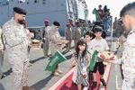 Công dân các nước sơ tán từ Sudan tới thành phố Jeddah, Saudi Arabia ngày 22/4/2023. (Ảnh: AFP/TTXVN)