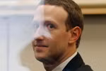 Ông Mark Zuckerberg tại văn phòng của Thượng nghị sỹ Mỹ Bill Nelson. (Nguồn: Reuters)