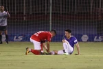 Trước pha bóng thô bạo, Hoàng Thịnh và Hùng Dũng có mối quan hệ tốt