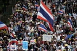 Hàng nghìn người biểu tình ở Bangkok phản đối chính phủ