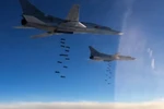 Máy bay Tu-22M3 ném bom IS. (Nguồn: sputniknews.com)