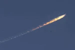 Chiếc máy bay bị bắn hạ tại biên giới Thổ Nhĩ Kỳ-Syria. (Nguồn: Twitter)
