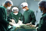 [Mega Story] 65 năm Ngày Thầy thuốc Việt Nam: Hành trình vẻ vang