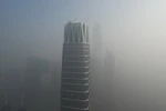 Khói mù dày đặc bao phủ Bắc Kinh ngày 1/1/2017. (Nguồn: AFP/TTXVN)