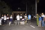 Các đối tượng bị bắt giữ trong vụ hỗn chiến khiến 1 người chết, một người bị thương nặng. (Ảnh: TTXVN phát)
