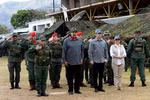 Trong ảnh (tư liệu): Tổng thống Venezuela Nicolas Maduro (thứ 2, trái) thị sát cuộc diễn tập quân sự của quân đội nước này ở Caracas ngày 24/2/2018. (Nguồn: AFP/TTXVN)
