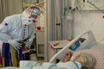 Bệnh nhân COVID-19 được điều trị tại bệnh viện ở Safed, Israel, ngày 19/11/2020. (Ảnh: THX/TTXVN)