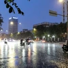 Thủ đô Hà Nội, đêm và sáng có lúc có mưa rào và dông, cục bộ có nơi mưa to. (Ảnh: Vietnam+)