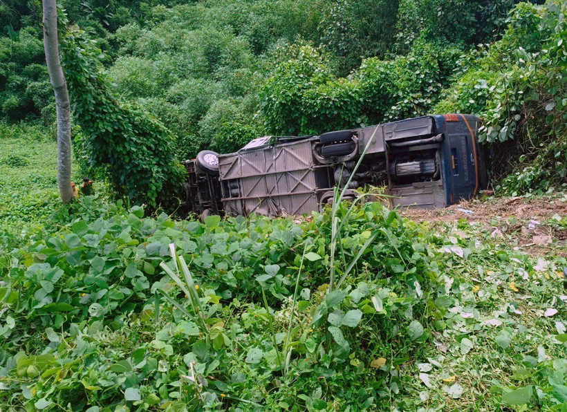 Hiện trường vụ tai nạn. (Ảnh: TTXVN phát)