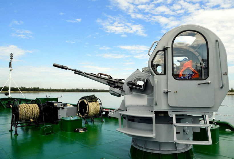 Chiến sỹ thực hiện các phần thi. (Ảnh: Trịnh Bang Nhiệm/TTXVN)