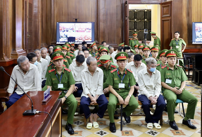 Các bị cáo tại phiên tòa. (Ảnh: Hồng Giang/TTXVN)