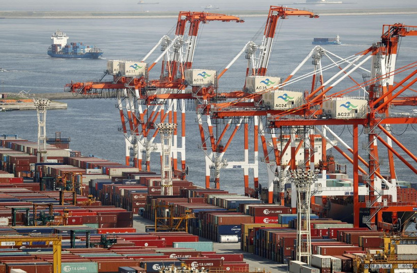 Cảng container ở Trung Quốc. (Ảnh: AFFP/TTXVN)