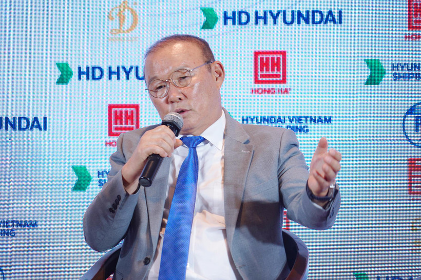 Huấn luyện viên Park Hang-seo bức xúc với hành vi lừa đảo của các đối tượng mạo danh Học viện mang tên ông. (Ảnh: Việt Anh/Vietnam+)