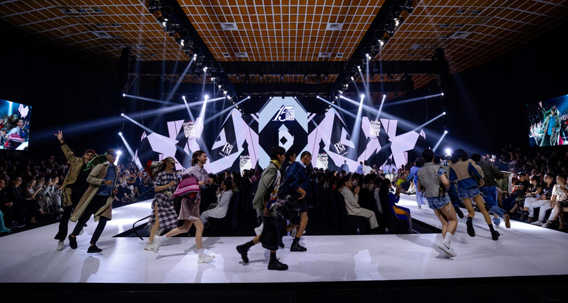 Bộ sưu tập “In Alignment” của nhà tạo mẫu gốc Việt đến từ Hà Lan, Xuân Thu Nguyễn. (Ảnh: PV/Vietnam+)