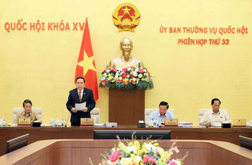 Phó Chủ tịch Thường trực Quốc hội Trần Thanh Mẫn điều hành hoạt động của Ủy ban Thường vụ Quốc hội và Quốc hội chủ trì phiên họp. (Ảnh: An Đăng/TTXVN)