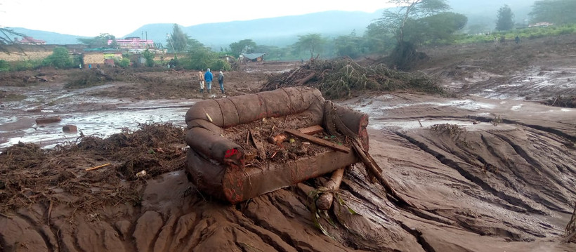 Bùn đất do vỡ đập tại khu vực Mai Mahiu, miền Trung Kenya. (Nguồn: Ntvkenya)