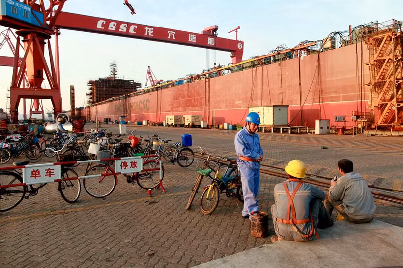 Công nhân Tập đoàn Đóng tàu Nhà nước Trung Quốc. (Nguồn: Bloomberg)