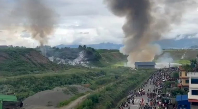 Rơi máy bay ở Nepal. (Nguồn: NDTV)