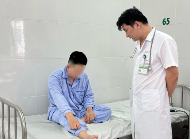 Nam bệnh nhân điều trị tại Bệnh viện Bệnh Nhiệt đới Trung ương. (Nguồn: Công An Nhân dân)