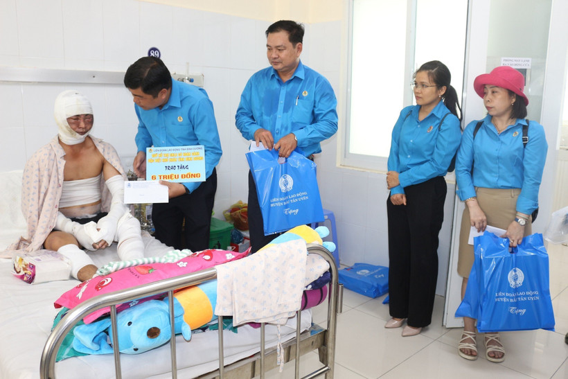 Tổng Liên đoàn thì các đơn vị tổng hợp số lượng cán bộ công đoàn chuyên trách các cấp tại công đoàn ngành trung ương và tương đương, công đoàn tập đoàn kinh tế, tổng công ty trực thuộc Tổng Liên đoàn. (Ảnh minh họa: TTXVN)