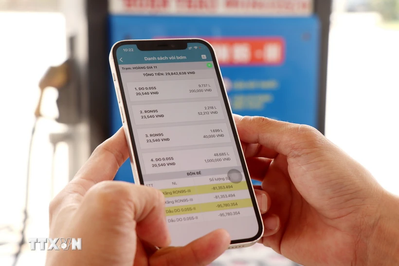 Hộ và cá nhân kinh doanh sẽ chuyển sang kê khai thuế bằng điện tử từ đầu năm 2026,. (Nguồn: TTXVN)