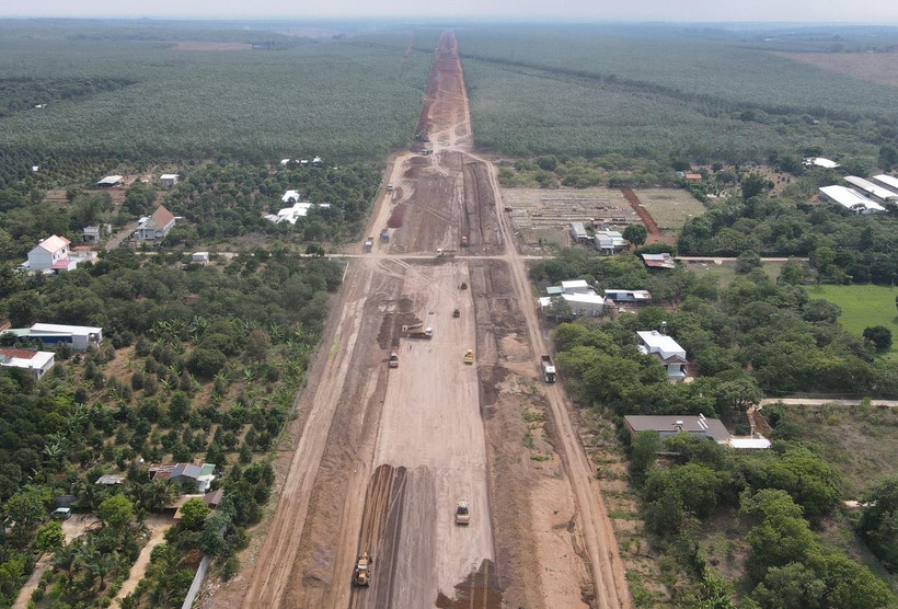 Cao tốc Phan Thiết-Dầu Giây có chiều dài gần 100km, từ Bình Thuận đến Đồng Nai. (Ảnh: Công Phong/TTXVN)