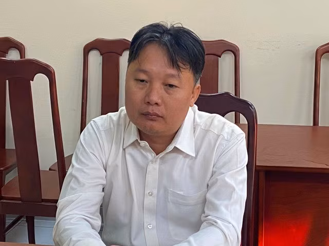 Vũ Xuân Đồng tại Cơ quan Cảnh sát Điều tra. (Ảnh: Công an Thành phố Hồ Chí Minh)