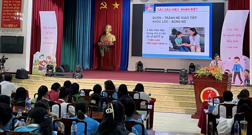 Toàn cảnh Diễn đàn Làm cha mẹ tại tỉnh Bình Dương. (Ảnh: Huyền Trang/TTXVN)