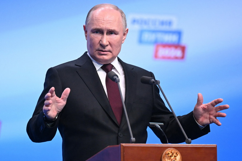 Tổng thống Nga Vladimir Putin trong cuộc họp báo tại Moskva sau khi kết quả bầu cử được công bố. (Ảnh: AFP/TTXVN)