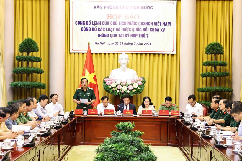 Họp báo công bố Lệnh của Chủ tịch nước công bố các luật được Quốc hội khóa XV thông qua tại kỳ họp thứ 7. (Ảnh: Minh Đức/TTXVN)