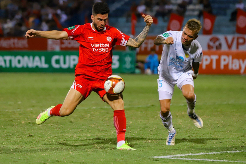 Vượt qua Thép Xanh Nam Định với tỷ số 2-0, Viettel tiếp tục nuôi hy vọng giành cú đúp danh hiệu ở mùa giải 2023. (Ảnh: Hoài Nam/Vietnam+)