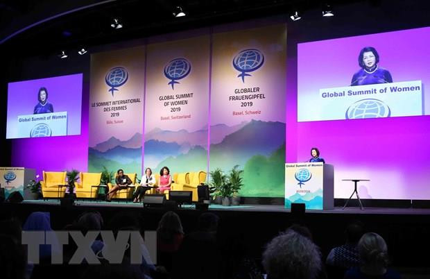 Phó Chủ tịch nước Đặng Thị Ngọc Thịnh phát biểu tại Lễ khai mạc Hội nghị Thượng đỉnh Phụ nữ Toàn cầu năm 2019 với chủ đề “Phụ nữ-Tái định nghĩa thành công.”