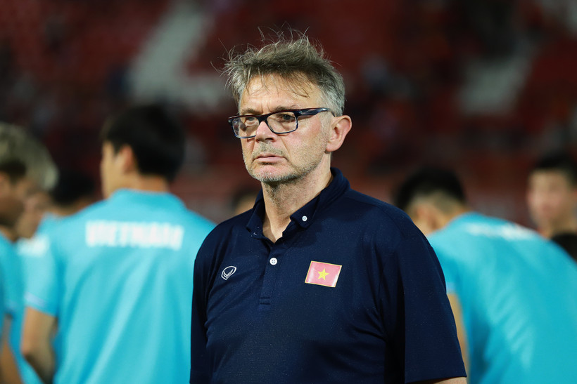 Đội tuyển Việt Nam của Huấn luyện viên Philippe Troussier sẽ bước vào chiến dịch chính thức đầu tiên tại Vòng loại thứ hai World Cup 2026 khu vực châu Á với hai trận đấu gặp Philippines và Iraq. (Ảnh: Hoài Nam/Vietnam+)