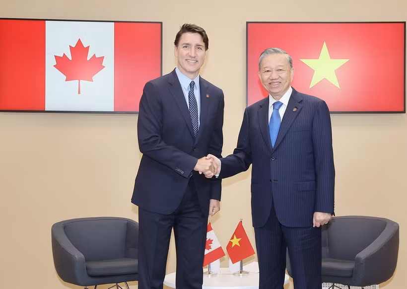Tổng Bí thư, Chủ tịch nước Tô Lâm tiếp xúc song phương với Thủ tướng Canada Justin Trudeau. (Ảnh: Trí Dũng/TTXVN)