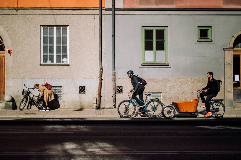 Du khách lựa chọn phương tiện vận chuyển thân thiện góp phần giảm thiểu ô nhiễm môi trường. (Ảnh: CTV/Vietnam+)