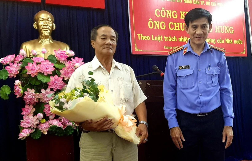 Viện Kiểm sát Nhân dân Thành phố Hồ Chí Minh xin lỗi công khai đối với ông Chu Quang Hưng. (Ảnh: Thành Chung/TTXVN)