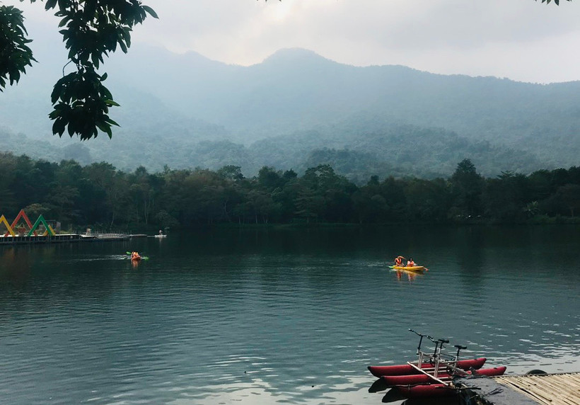 Ủy ban Nhân dân cấp xã thực hiện quản lý phương tiện phục vụ vui chơi, giải trí dưới nước được miễn đăng ký. (Ảnh minh họa. Nguồn: Vietnam+)