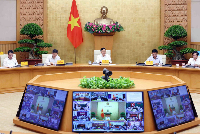 Phó Thủ tướng Trần Hồng Hà chủ trì cuộc họp. (Ảnh: Phạm Kiên/TTXVN)