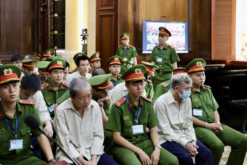 Các bị cáo tại phiên tòa. (Ảnh: Hồng Giang/TTXVN)