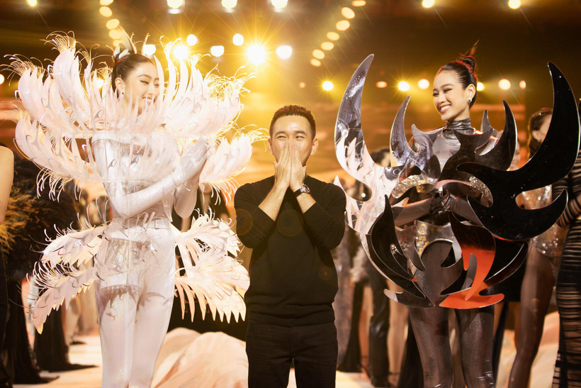 Bộ sưu tập "Sa Vũ" của Lê Thanh Hòa. (Ảnh: PV/Vietnam+)