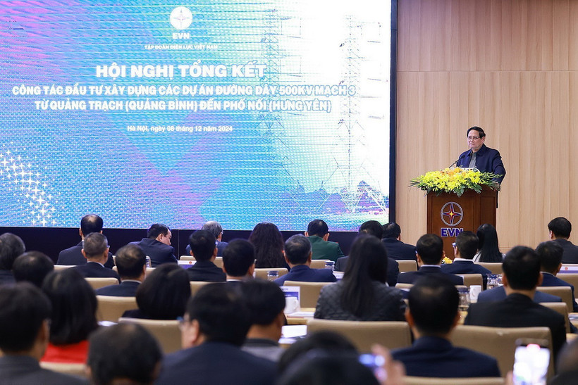 Thủ tướng Phạm Minh Chính phát biểu tại Hội nghị tổng kết dự án đường dây 500kV mạch 3 Quảng Trạch-Phố Nối. (Ảnh: Dương Giang/TTXVN)