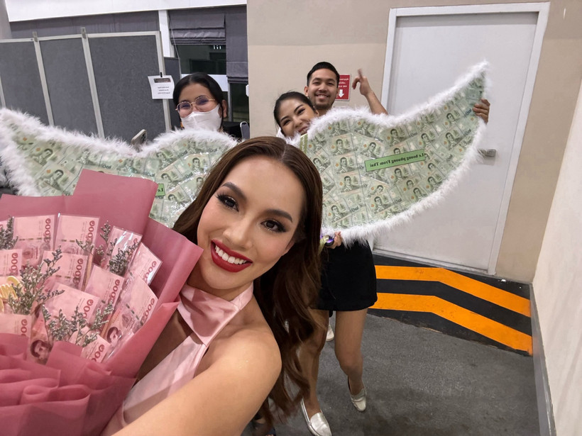 Á hậu Lê Hoàng Phương “càn quét” sàn diễn thời trang quốc tế tại Thái Lan