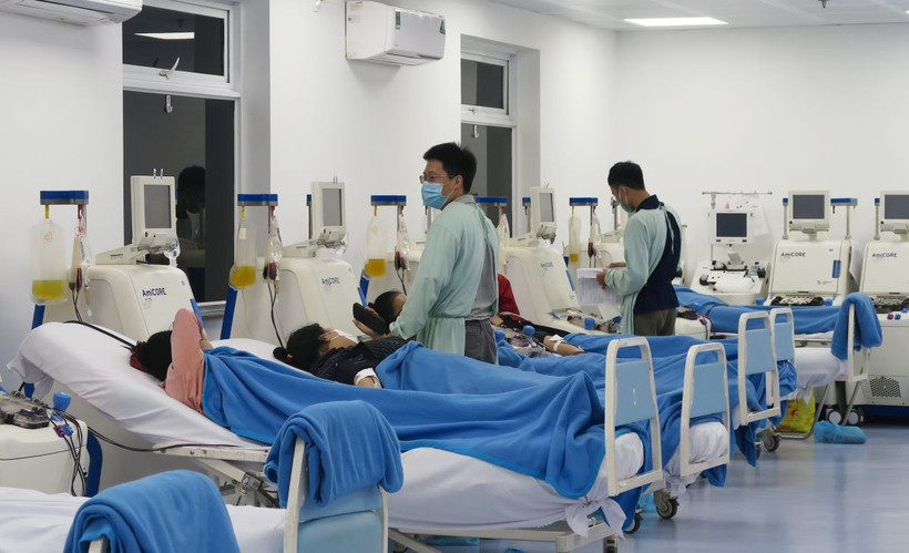 Khu vực hiến tiểu cầu của Bệnh viện Chợ Rẫy Thành phố Hồ Chí Minh . (Ảnh: Đinh Hằng/TTXVN) 