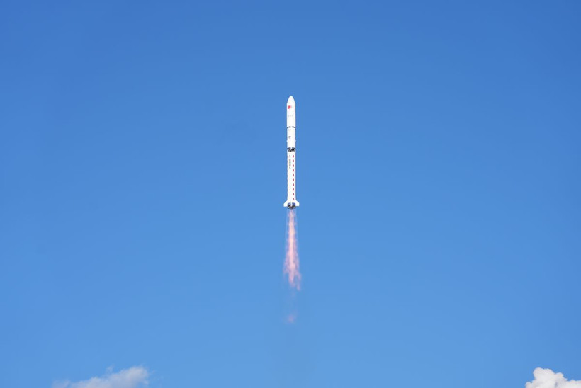  Tên lửa Trường Chinh-2D mang theo vệ tinh viễn thám Yaogan-39 được phóng từ Trung tâm phóng vệ tinh Tây Xương ở tỉnh Tứ Xuyên, Tây Nam Trung Quốc, ngày 10/12/2023. Ảnh: THX/TTXVN Tên lửa Trường Chinh-2D mang theo vệ tinh viễn thám Yaogan-39 được phóng từ Trung tâm phóng vệ tinh Tây Xương ở tỉnh Tứ Xuyên, Tây Nam Trung Quốc, ngày 10/12/2023. Ảnh: THX/TTXVN Tên lửa Trường Chinh-2D mang theo vệ tinh viễn thám Yaogan-39 được phóng từ Trung tâm phóng vệ tinh Tây Xương ở tỉnh Tứ Xuyên, Tây Nam Trung Quốc, ngày 10/12/2023. Ảnh: THX/TTXVN Tên lửa Trường Chinh-2D mang theo vệ tinh viễn thám Yaogan-39 được phóng từ Trung tâm phóng vệ tinh Tây Xương ở tỉnh Tứ Xuyên, Tây Nam Trung Quốc, ngày 10/12/2023. (Ảnh: THX/TTXVN)