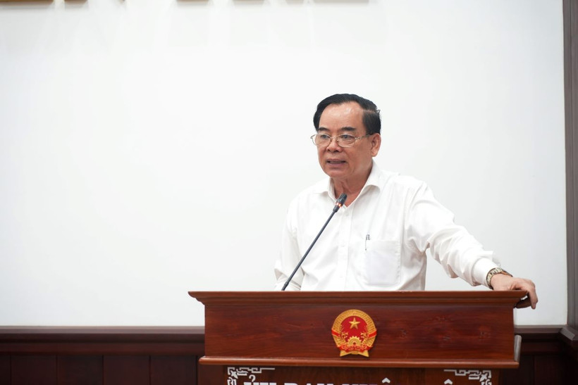 Chủ tịch UBND tỉnh Bến Tre Trần Ngọc Tam phát biểu kết luận Hội nghị. (Ảnh: Công Trí/TTXVN)