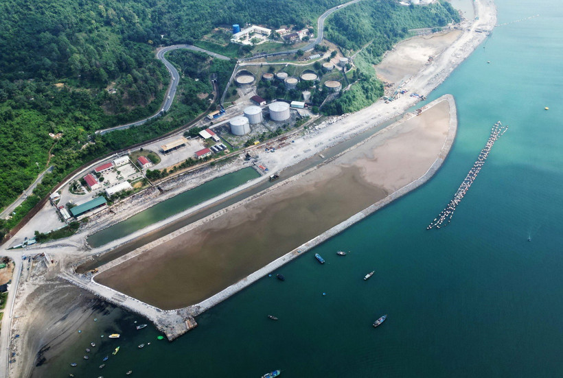 Toàn cảnh khu vực Dự án đầu tư xây dựng bến cảng Liên Chiểu. (Ảnh: TTXVN phát)