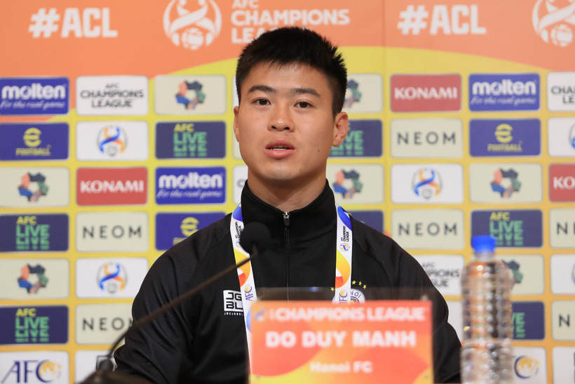 Trung vệ Đỗ Duy Mạnh cho biết Câu lạc bộ Hà Nội FC đã có sự chuẩn bị chu đáo để hướng đến một kết quả có lợi. (Ảnh: PV/Vietnam+)