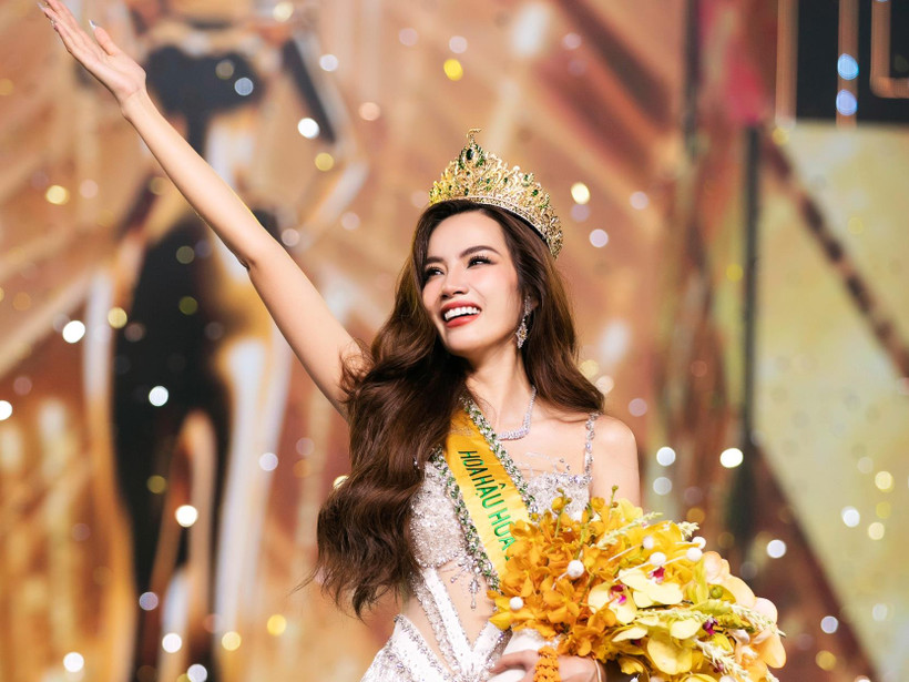 Tân Miss Grand Vietnam 2023 Lê Hoàng Phương trong đêm chung kết cuộc thi. (Ảnh: PV/Vietnam+)