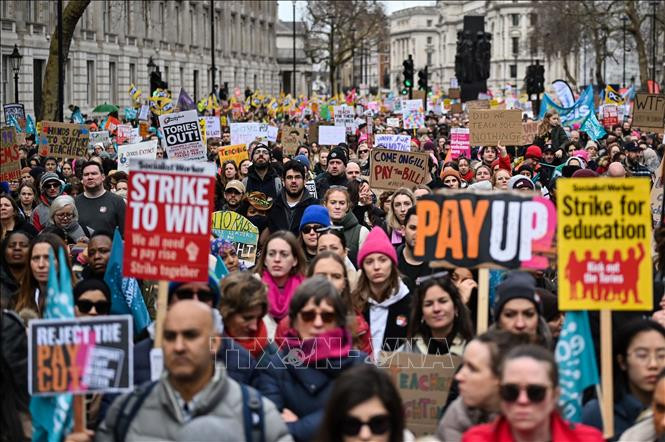 Tham gia đình công tại London, Anh.( Ảnh minh họa: AFP/TTXVN)